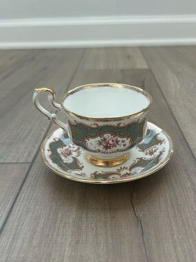 Vintage Paragon Teacup & Saucer By Appointment to Her Majesty the Queen